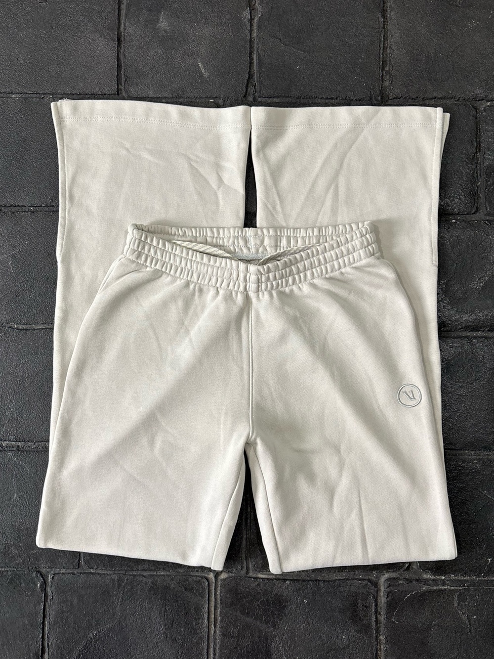 Vuori Women’s Sedona Straight Leg Sweatpants Size XS White/ Cream